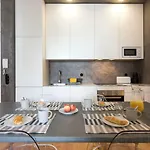 Downtown Almada Loft Apartman