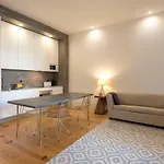 Downtown Almada Loft