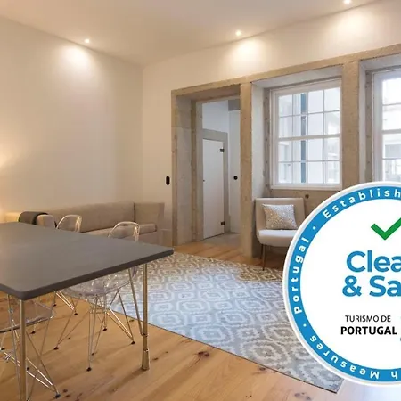 Apartamento Downtown Almada Loft Porto
