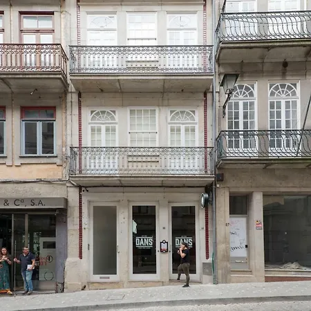 Downtown Almada Loft * Porto