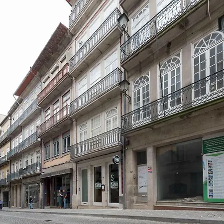 Downtown Almada Loft *