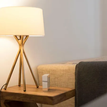 Downtown Almada Loft