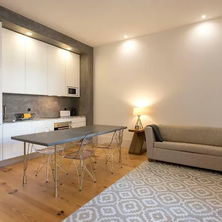 Downtown Almada Loft