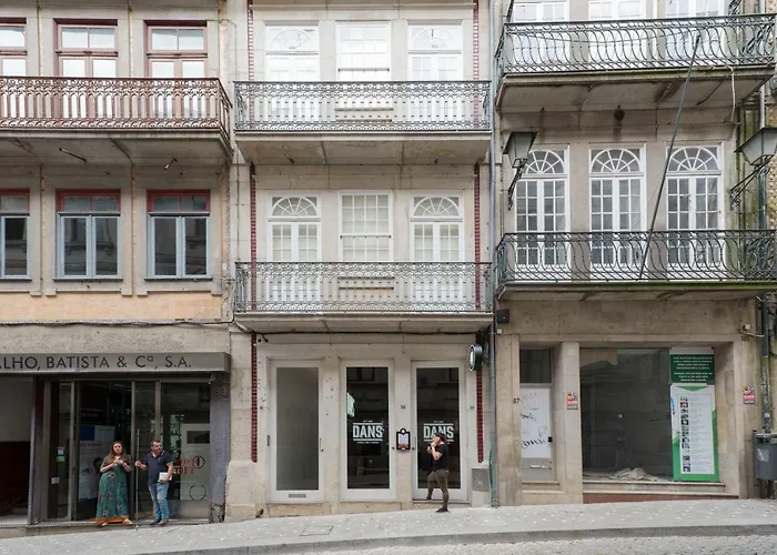 Downtown Almada Loft * ポルト