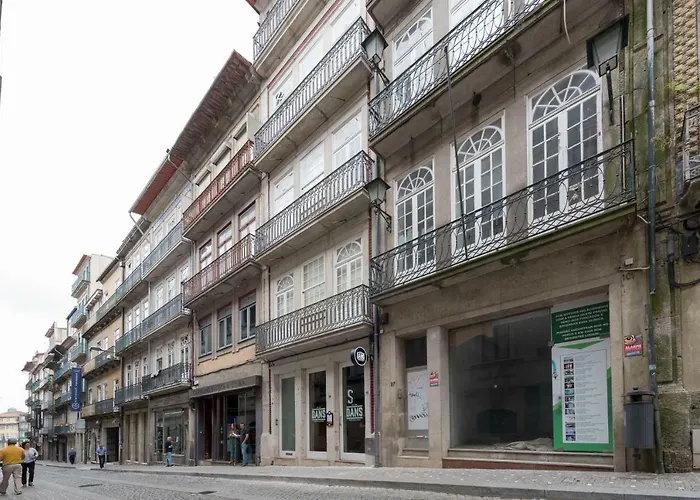 Downtown Almada Loft *