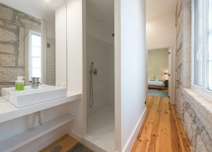 Apartment Downtown Almada Loft Porto