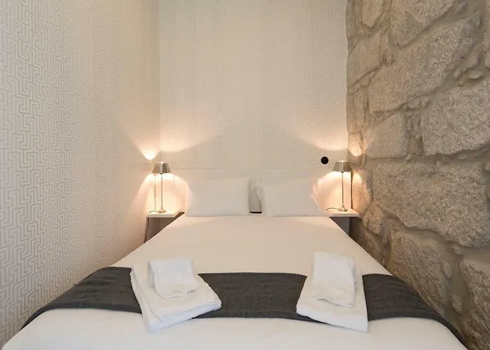 Downtown Almada Loft ポルト