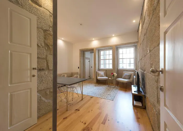 Downtown Almada Loft