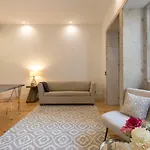 Downtown Almada Loft * 波尔图