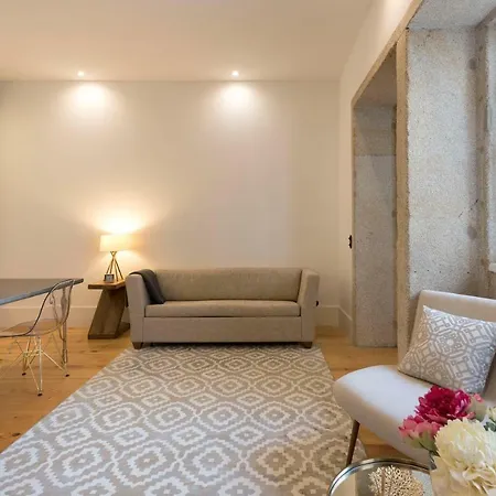 Downtown Almada Loft * 波尔图