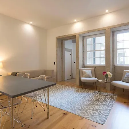 Downtown Almada Loft Apartment Porto