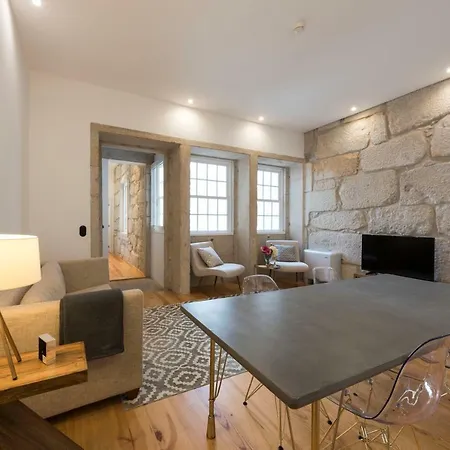 Downtown Almada Loft 波尔图