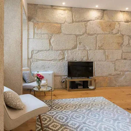 Apartment Downtown Almada Loft Porto